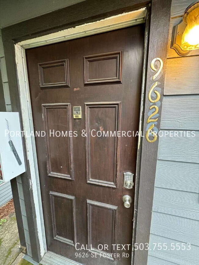 Building Photo - 9626 SE Foster Rd