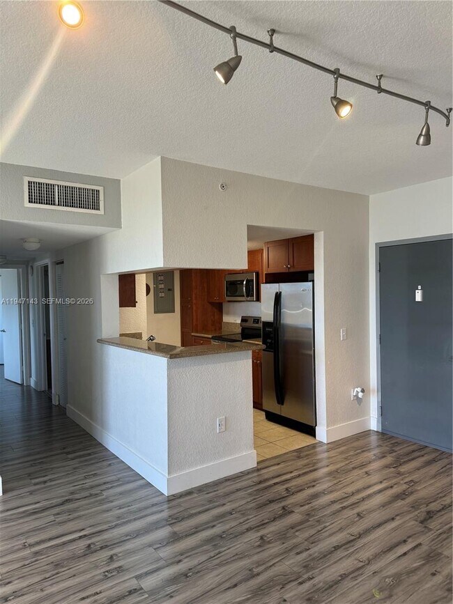 Photo - 36 NW 6th Ave Unidad 1106