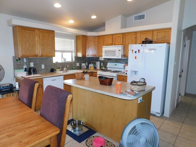 Photo - 3 BED 2 BATH IN ESTRELLA!