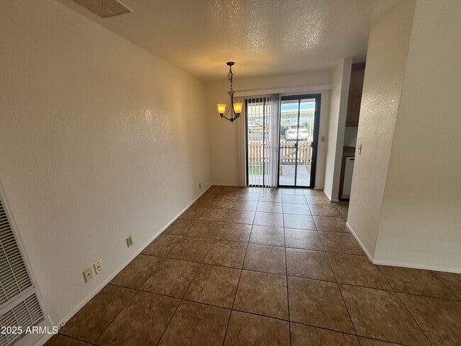 Photo - 840 S Main St Unidad 18