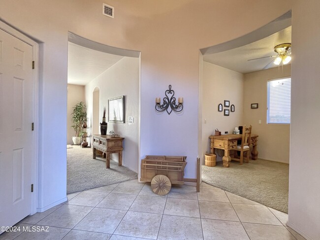 Building Photo - 2442 W Tom Watson Dr