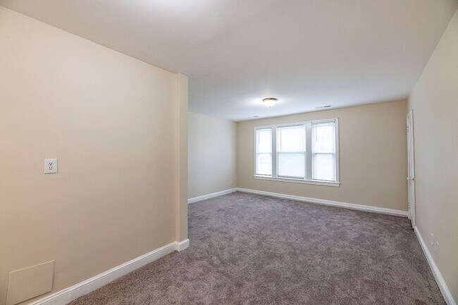 Photo - 351 Parkland Pl SE Unit Apt 3