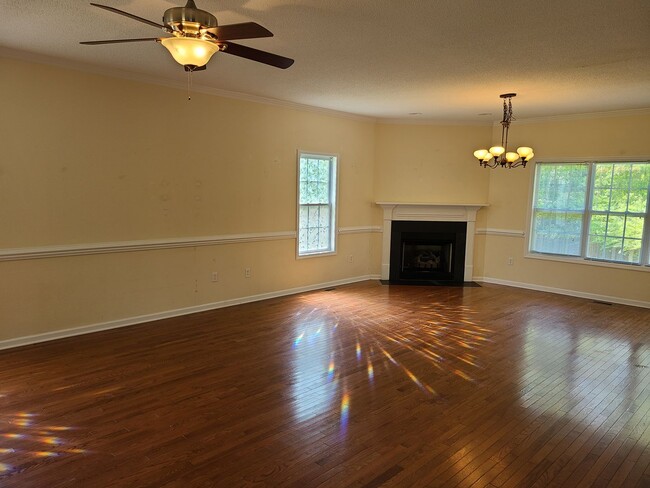 Photo - Unfurnished 3 Bedroom 2 bath home in Sneads Ferry - Creeks Edge Community