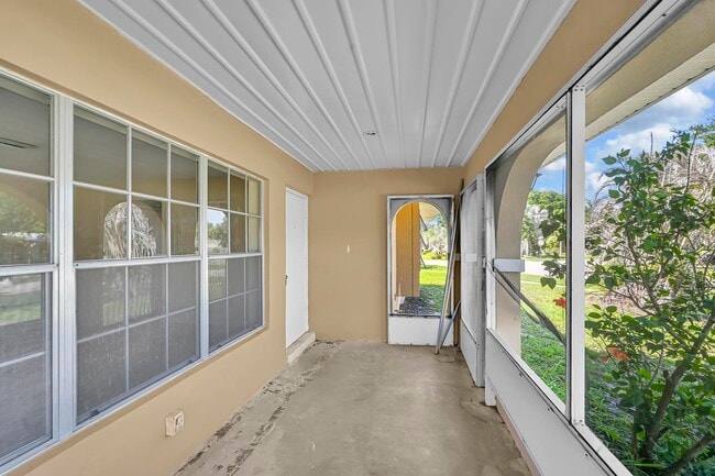 Photo - 160 NE Bracken Rd