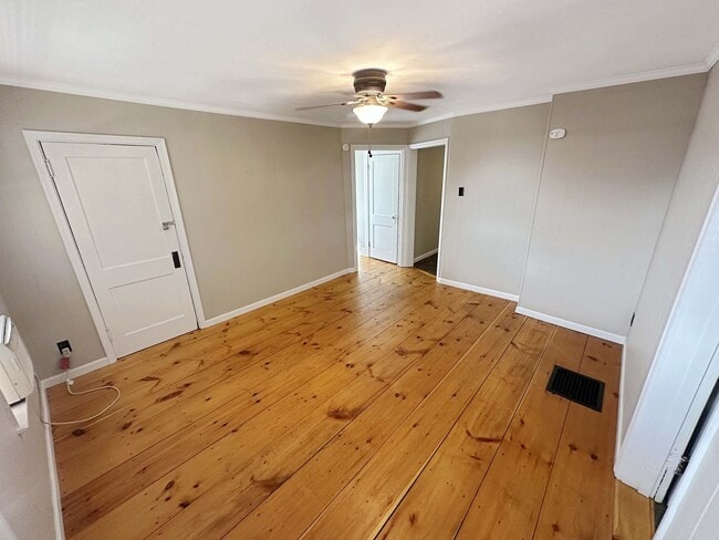 Photo - 25 Crane Alley Unidad Rear 2