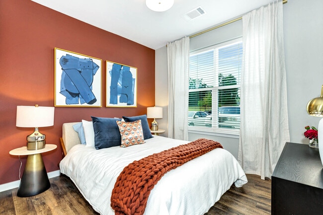 Farmhaus Apartments
