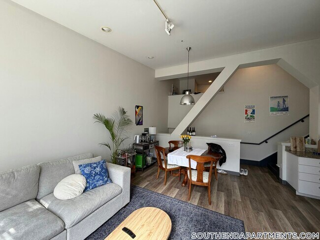 Photo - 160 E Berkeley St Unit 519