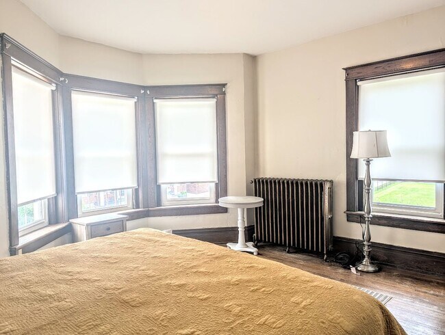 Photo - 233 E Pitt St Unit 233 E Pitt Street #5