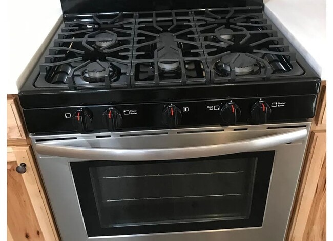 Photo - 3-bedroom, 2.5-bathroom HOME FOR RENT!