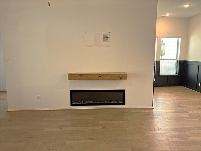 Building Photo - 1502 Munson Valley Rd
