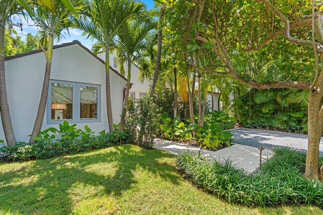 Photo - 365 Hibiscus Ave