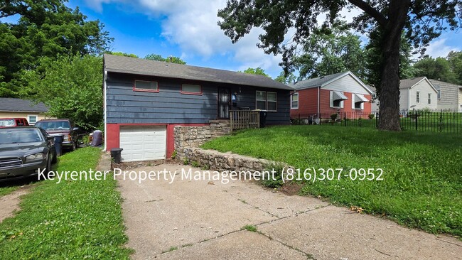 Building Photo - Beautiful 4 Bed, 2 Bath Home in Kansas City