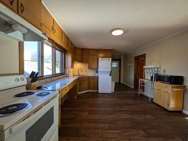 Photo - 492 Burgess St Unit 2