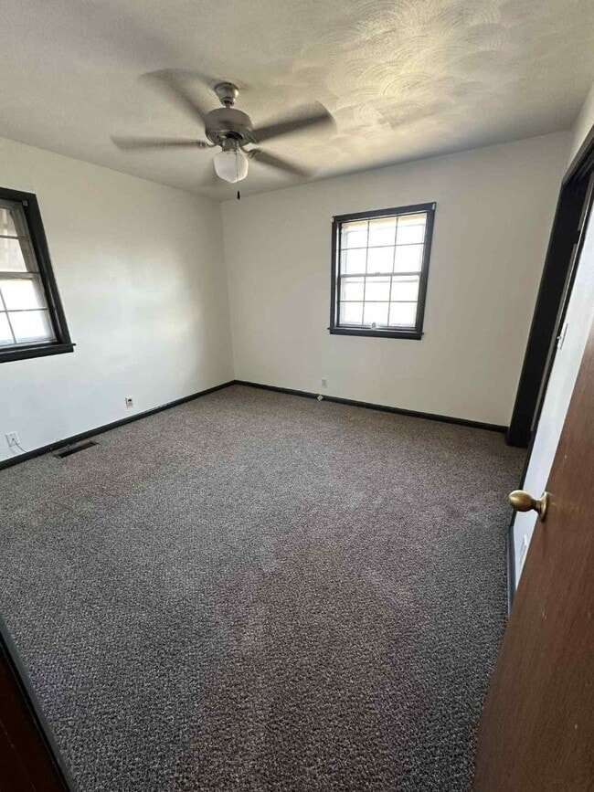 Photo - 16 Highland Dr