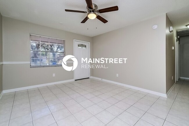 Photo - 3 Bedroom Pet-Friendly Home in TAMPA, FL with Main Street Renewal