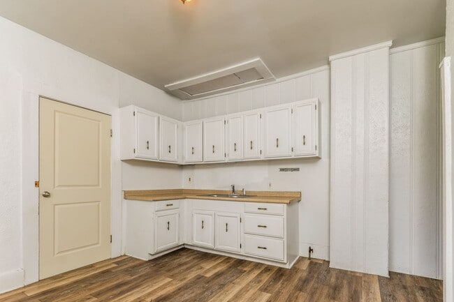 Photo - 215-217 Warren Dr. Unit 217