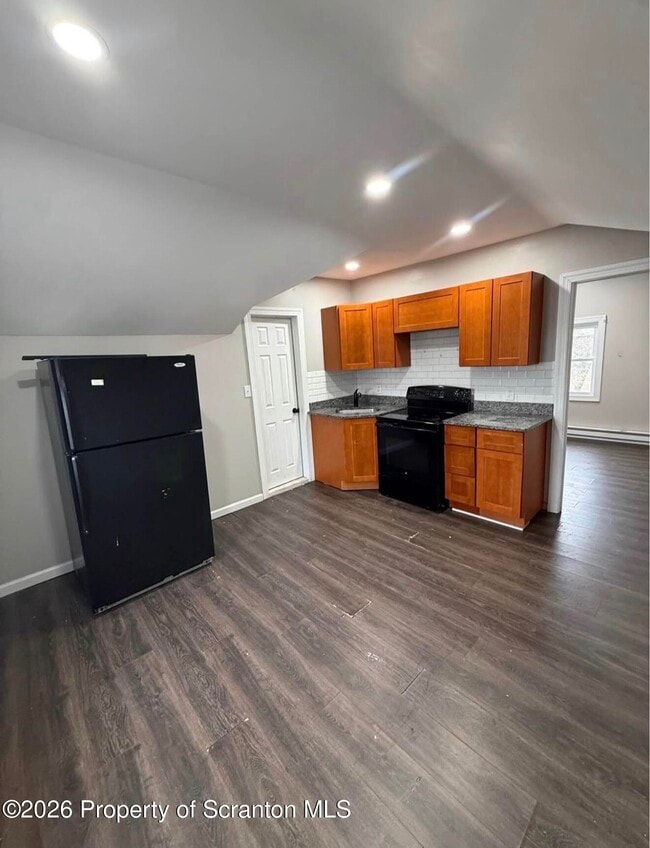 Photo - 39 W Ridge St