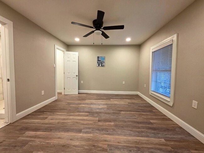 Photo - 3913 Chenault St