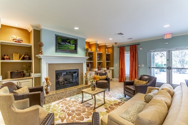 Clubhouse - Fountains at Falkenburg