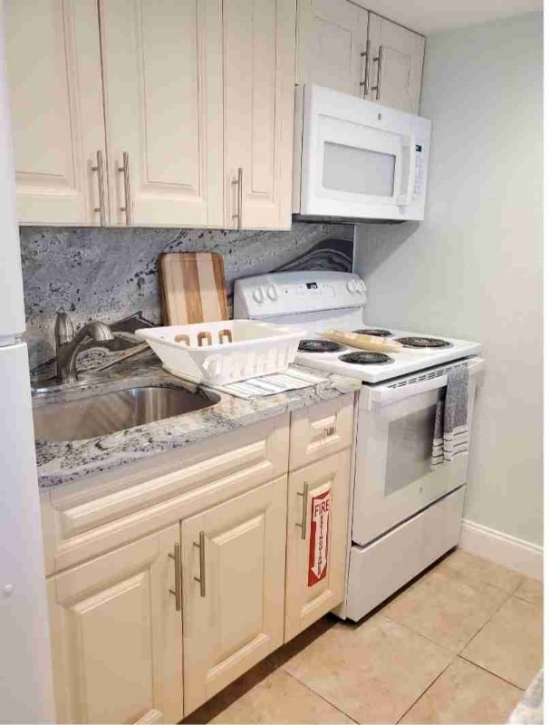 Photo - 700 SE 14th Ct Unit 3