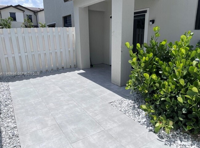 Photo - 15903 SW 2nd Pl