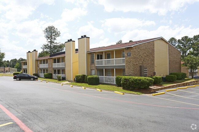 Huntington Hills Apartments - Huntington Hills Apartments