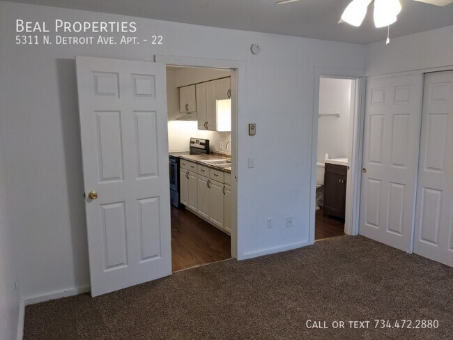 Photo - 5311 N Detroit Ave Unidad 22