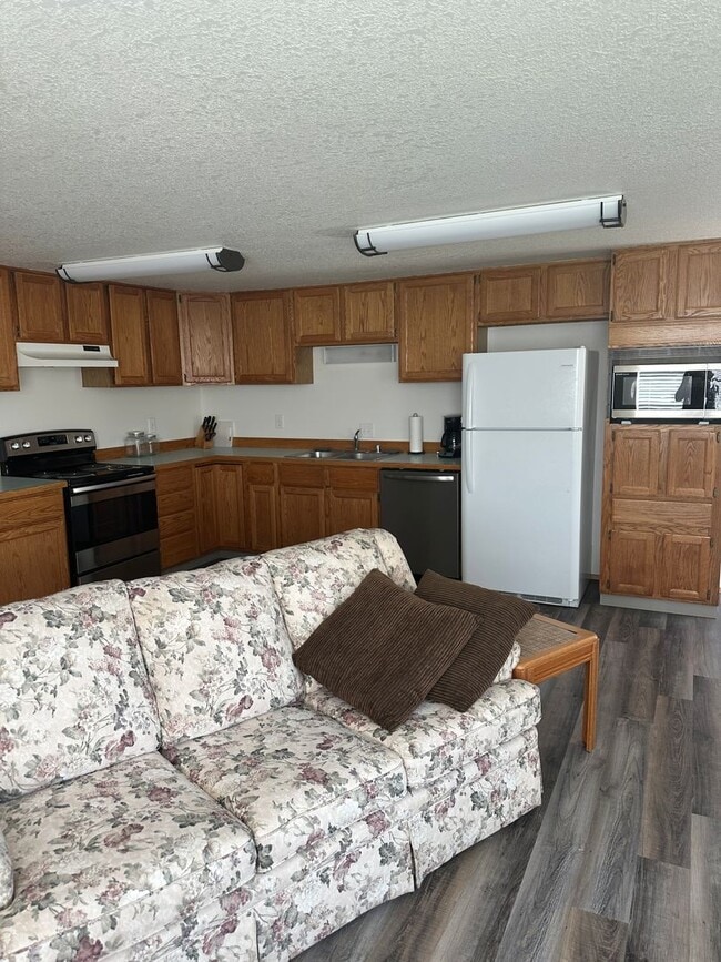 Photo - Quiet property in the county!