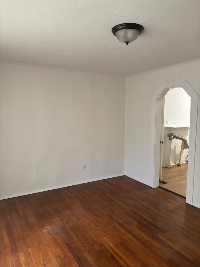 Photo - 3 Bedroom house newly renovated