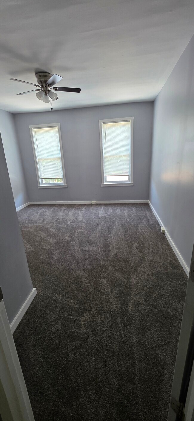 Photo - 2550 W Pratt St