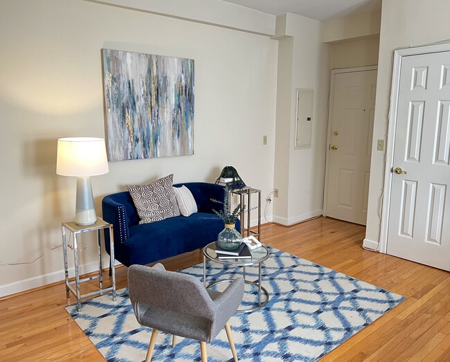 Photo - 1321 Fairmont St NW