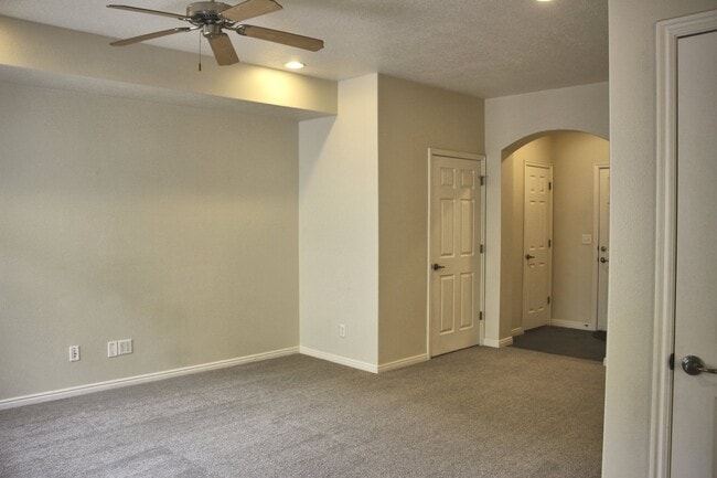 Photo - 1145 Canyon Meadow Dr