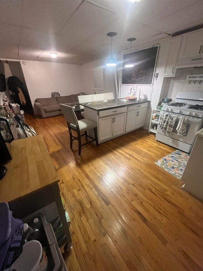 Photo - 258 1st St