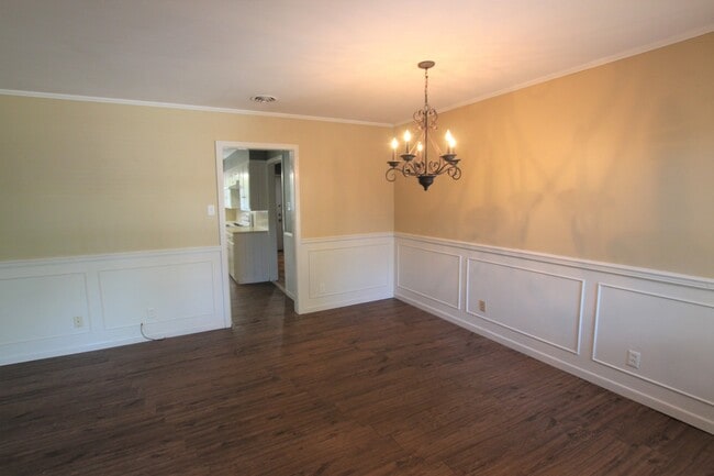 Photo - Beautiful 3 Bedroom 2 Bath with Large Back... House