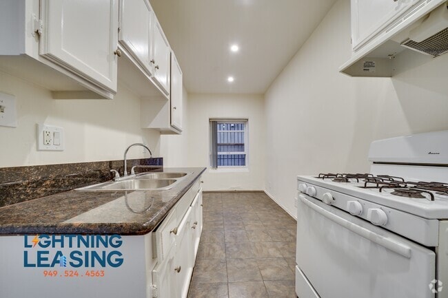 Building Photo - 1518 3/5 Wilton -404D Unit 404D Rental