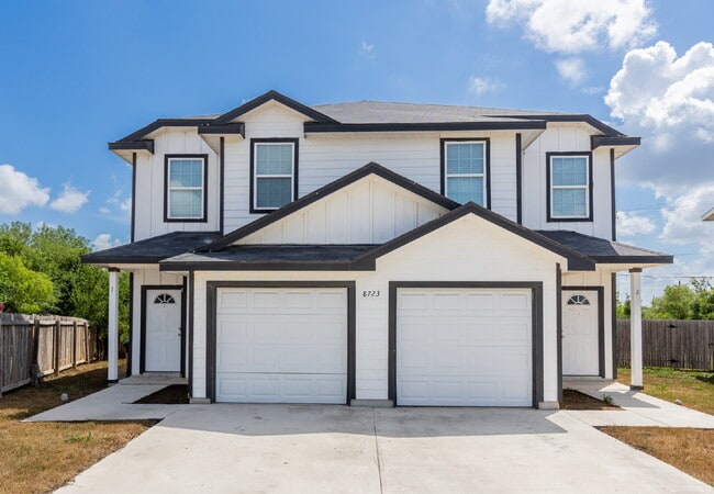 Building Photo - 8723 Key Windy Way Unit 1