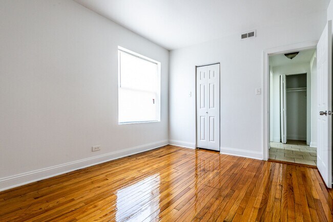 Photo - 6104 S Campbell Ave 2501-11 W 61st Chicago, IL 60629