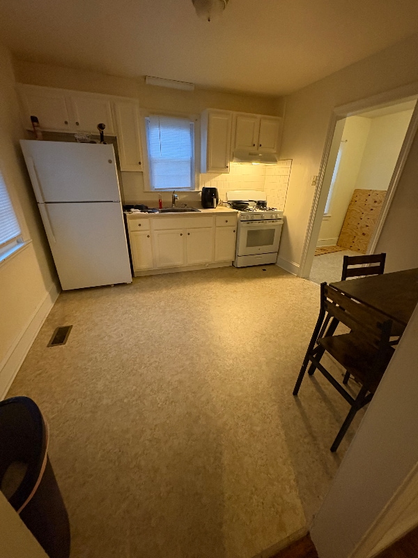 Photo - 1837 Oakland St