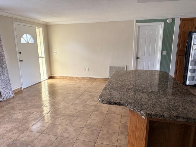 Photo - 10836 Leeds Rd