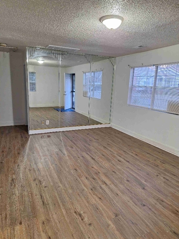 Photo - 2531 Vincent Ave