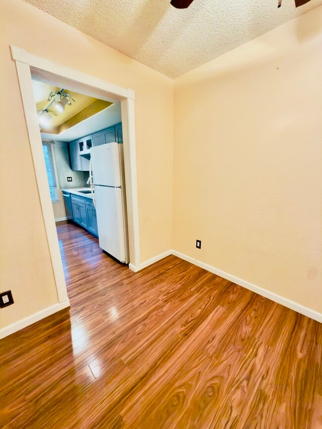 Photo - 4717 W Lake Sammamish Pky SE Unit C305