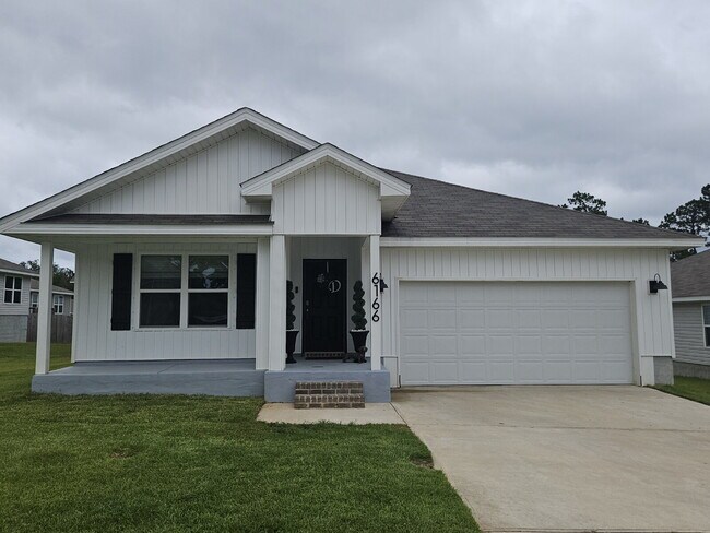 Building Photo - "Experience Comfort and Style in this 4-Bed Oasis with Granite Elegance"