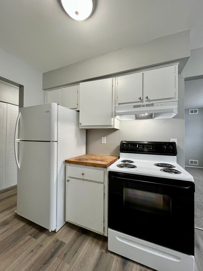 Photo - 11333 Old Goddard Rd