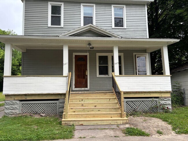 Building Photo - 541 Ames St