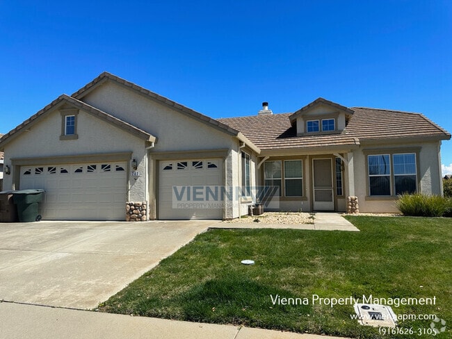 Building Photo - Gorgeous Lincoln Home in Great Neighborhood!
