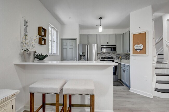 Photo - 525 Bayfront Dr