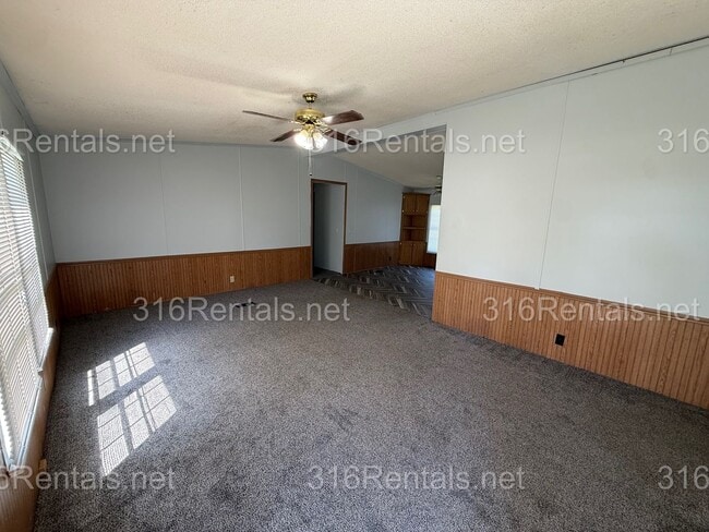 Photo - 800 W 81st St S