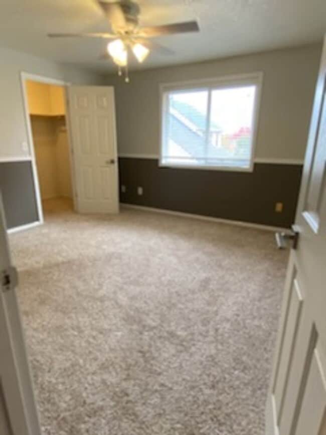 Photo - 762-770 SW Sitka Dr Unit 762