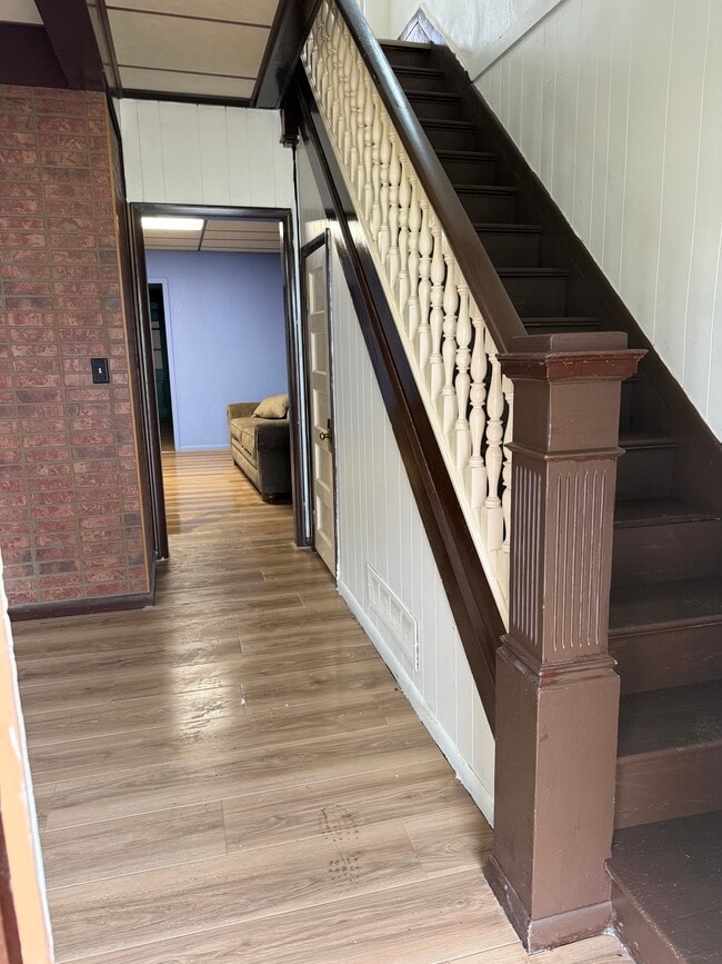 Photo - 355 Locust St