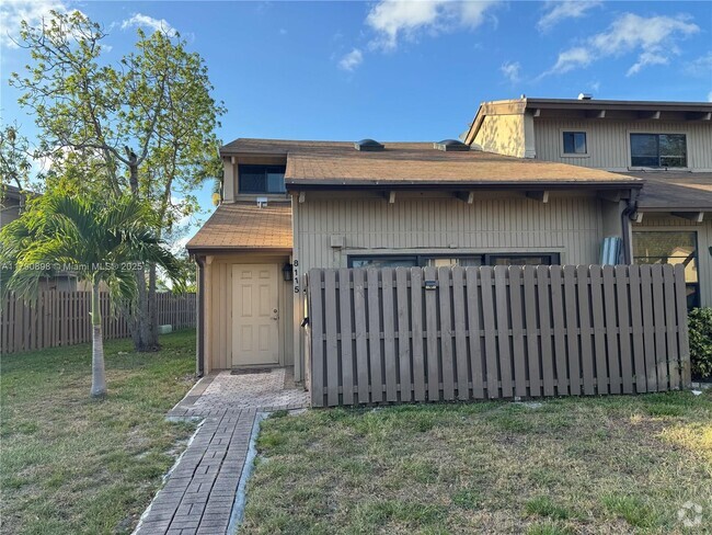 Building Photo - 8115 SW 21st Ct Rental
